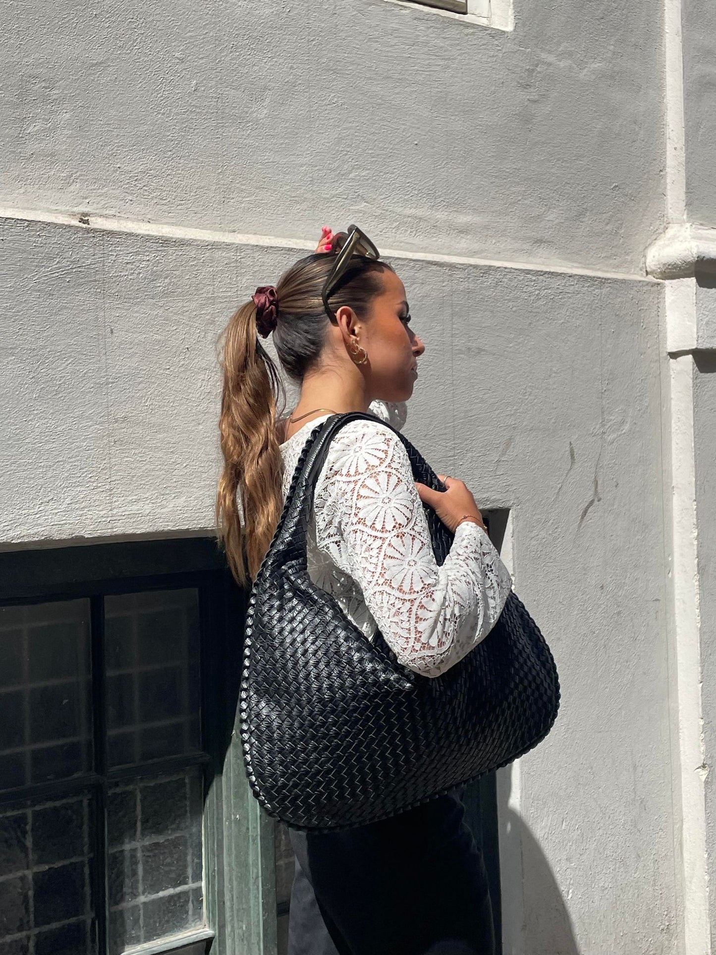 Stylowa pleciona torba na ramię – Elegancja i funkcjonalność