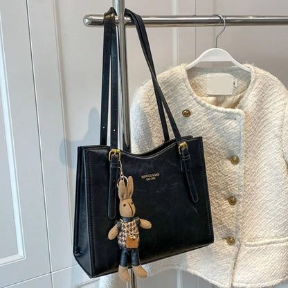Elegancka torebka na ramię – Klasyczny design i funkcjonalność