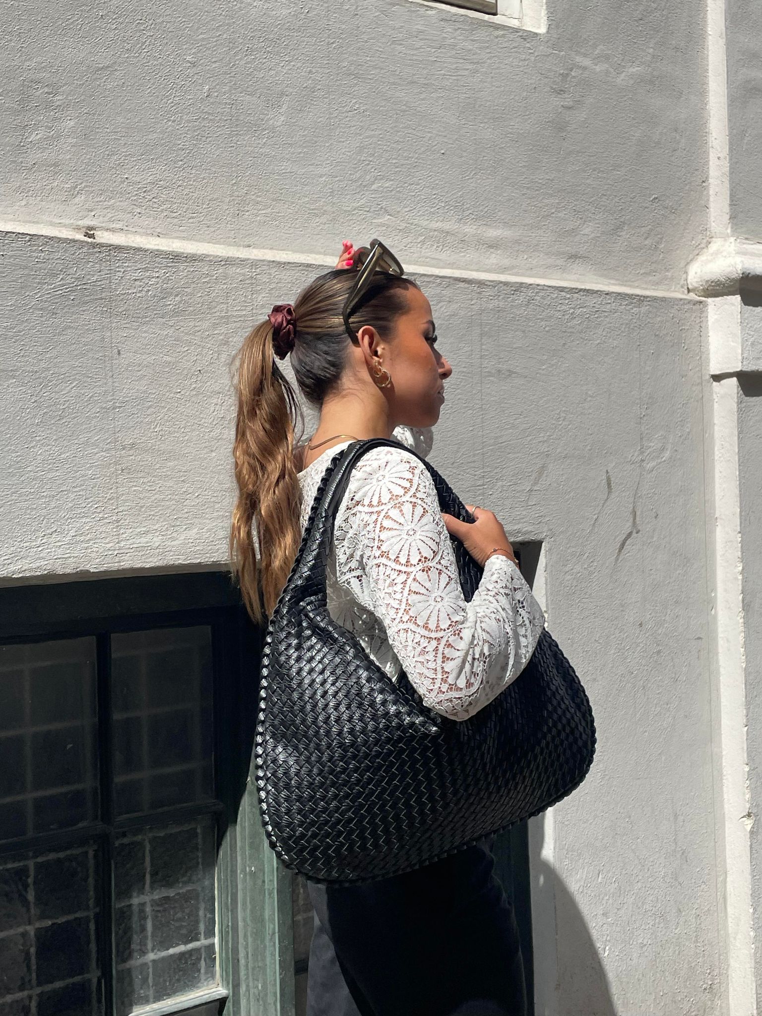 Stylowa pleciona torba na ramię – Elegancja i funkcjonalność