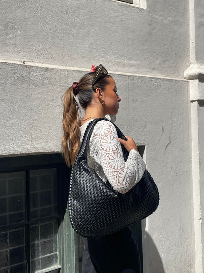 Stylowa pleciona torba na ramię – Elegancja i funkcjonalność