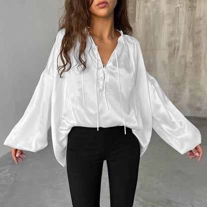 Luksusowy satynowy top dla niewymuszonej elegancji